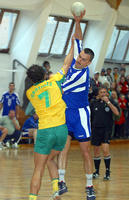 Moldovn Jnos szokshoz hven ezttal is megszrta az ellenfl kapujt, az oroshziak hlre kilencszer nylhatott maga mg, amikor a bksi lv tz al vette a kaput