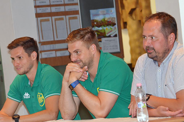  Németh László, Buday Dániel és Vajer Tamás válaszolta meg a kérdéseket (Fotó: OFKSE)